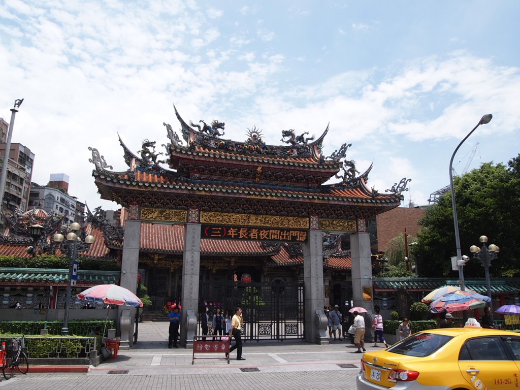 台北観光必須、MRT板南線を使いこなそう！：龍山寺